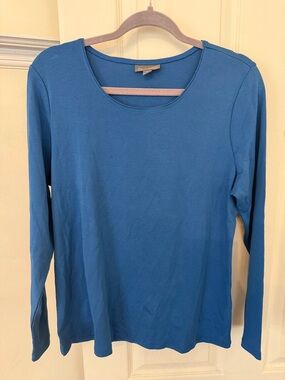 NWOT STYLE & CO WOMENS SKY BLUE TOP 🩵💙
SZE PETITE LARGE
PERFECT FOR LAYERING!